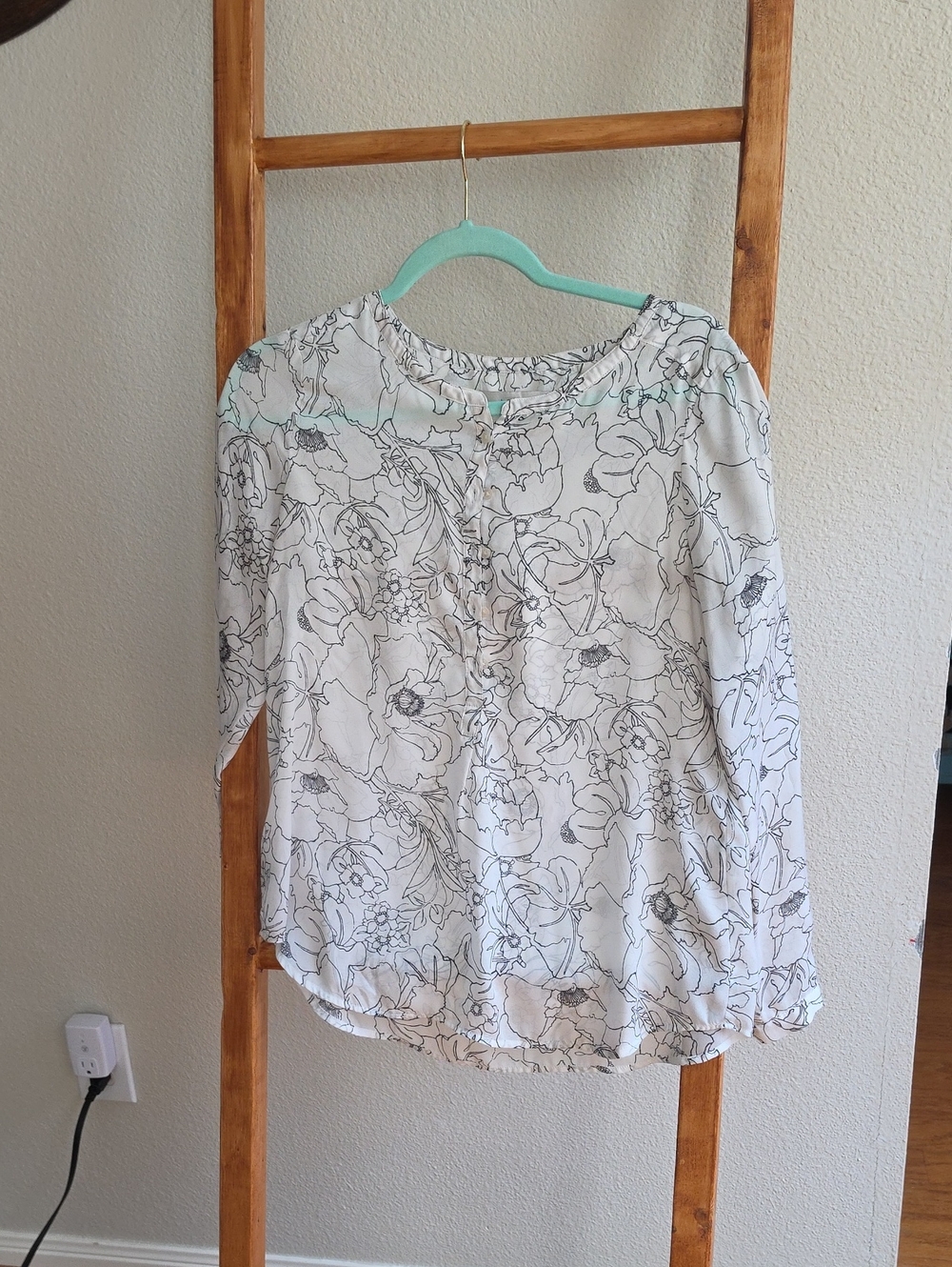 LOFT White Long-Sleeve Floral Sketch Blouse